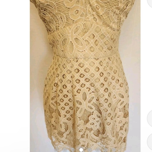 Free People Ivory One Million
Lovers Lace Mini Dress Women's Size 0 - Picture 2 of 5